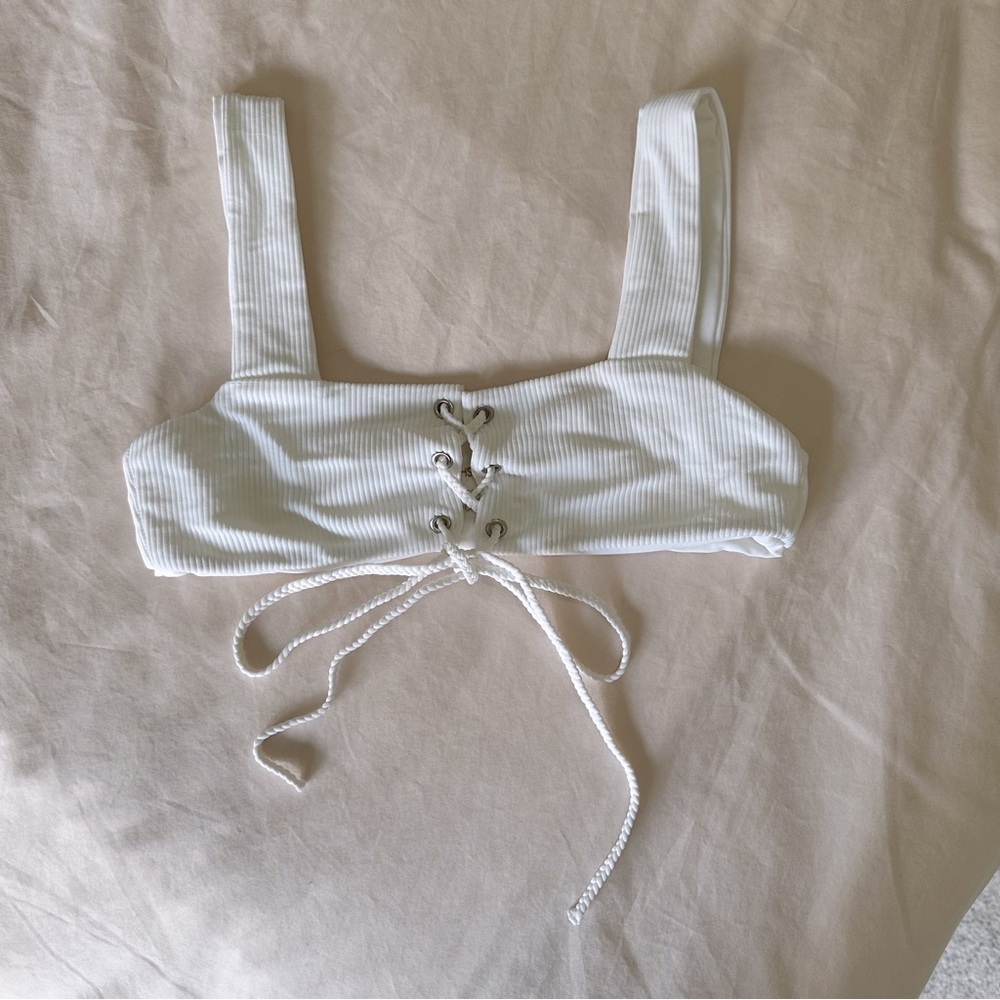 NW Kaohs white bikini top size Small